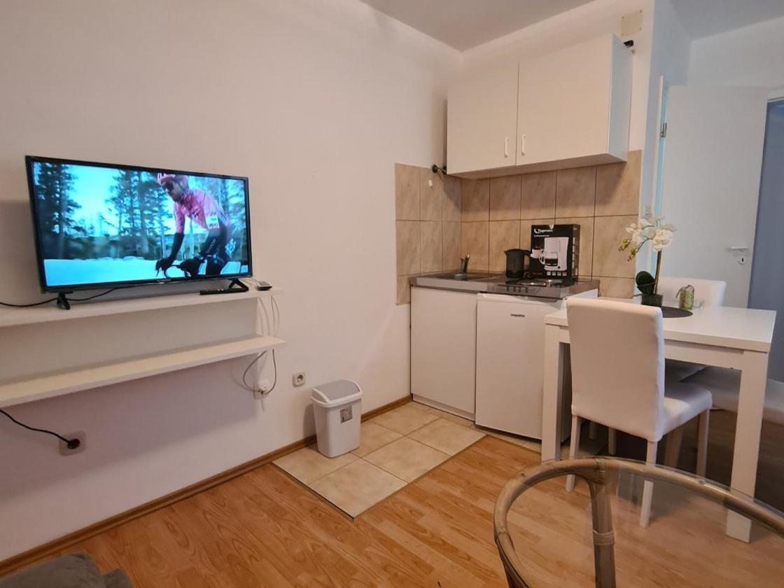 סלינה Apartments Lana - 30 M From The Sea מראה חיצוני תמונה