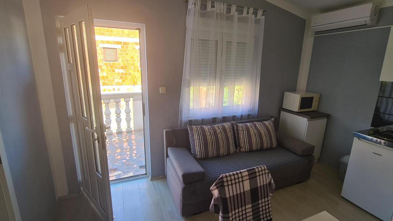 סלינה Apartments Lana - 30 M From The Sea מראה חיצוני תמונה